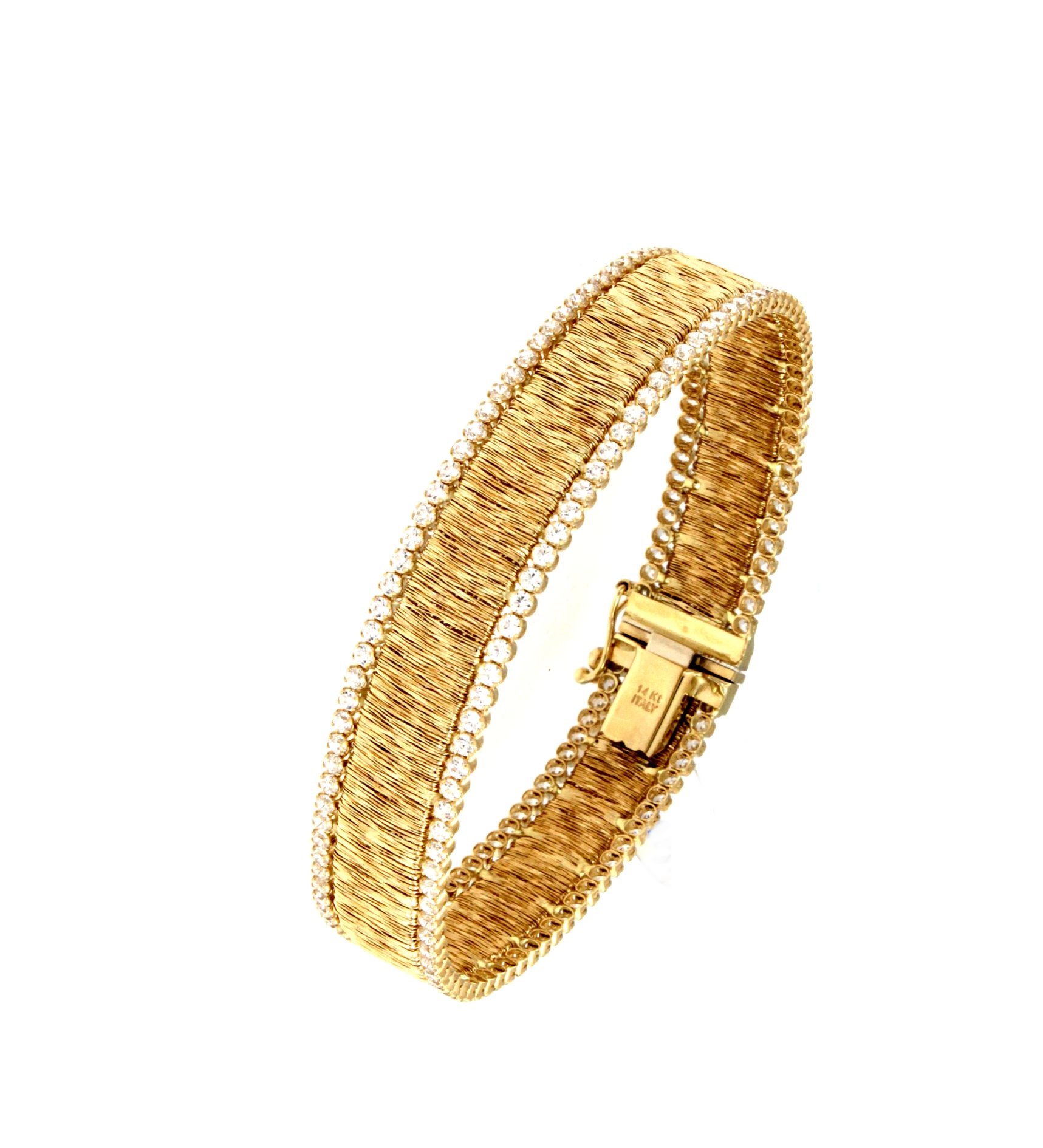# 4682Br Textiles Gold Bracelet